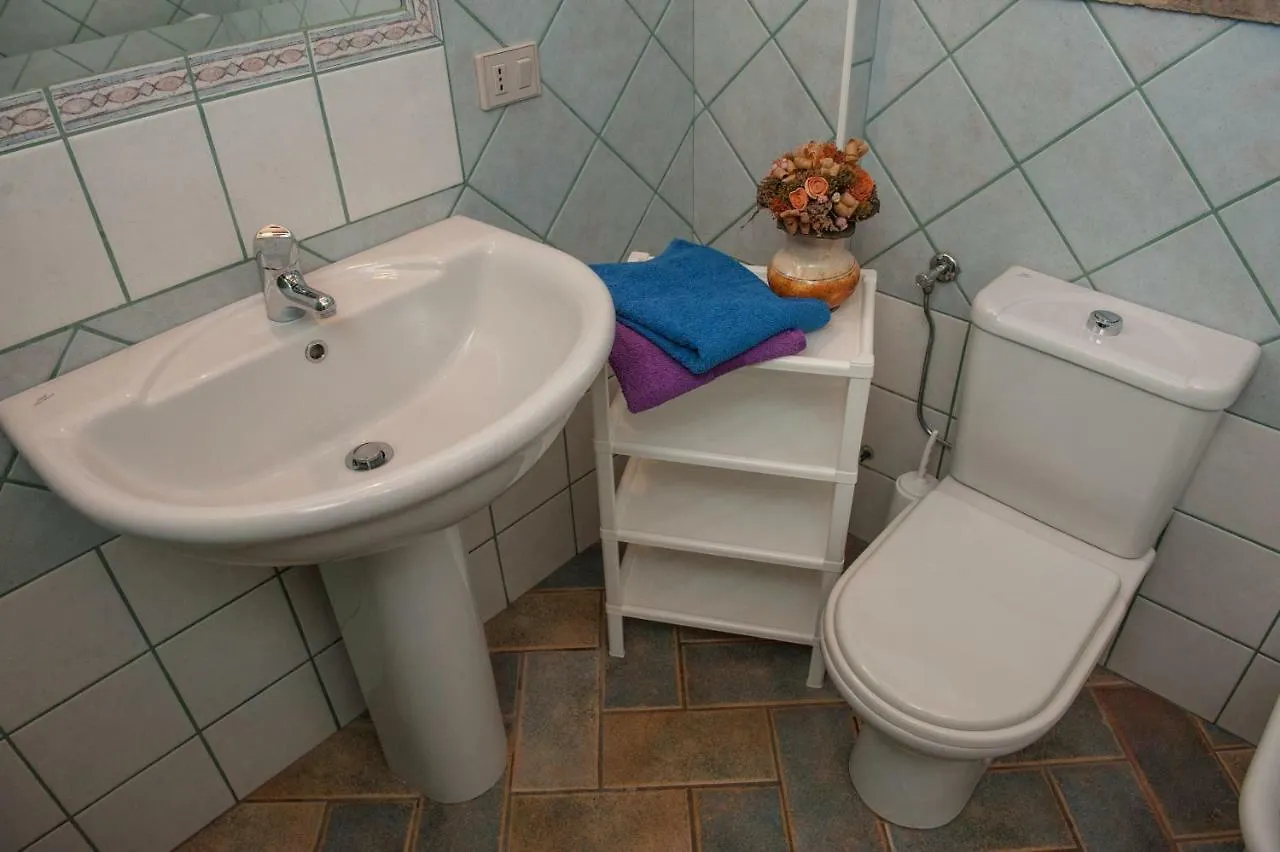 Sa Dommo De Sa Pietate Apartment Orosei 0*,